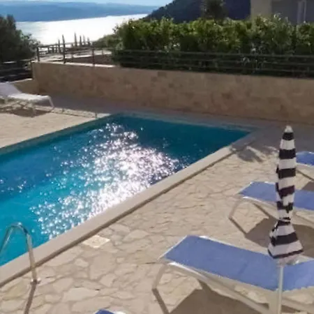 By The Sea With Pool Apartamento *