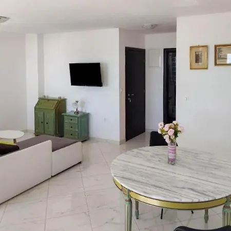 Apartamento By The Sea With Pool *